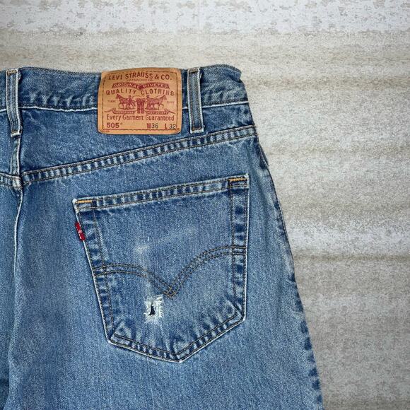 Vintage Levis 505 Jeans Regular Straight Leg Fit Medium Wash Denim 90s - Picture 3 of 5